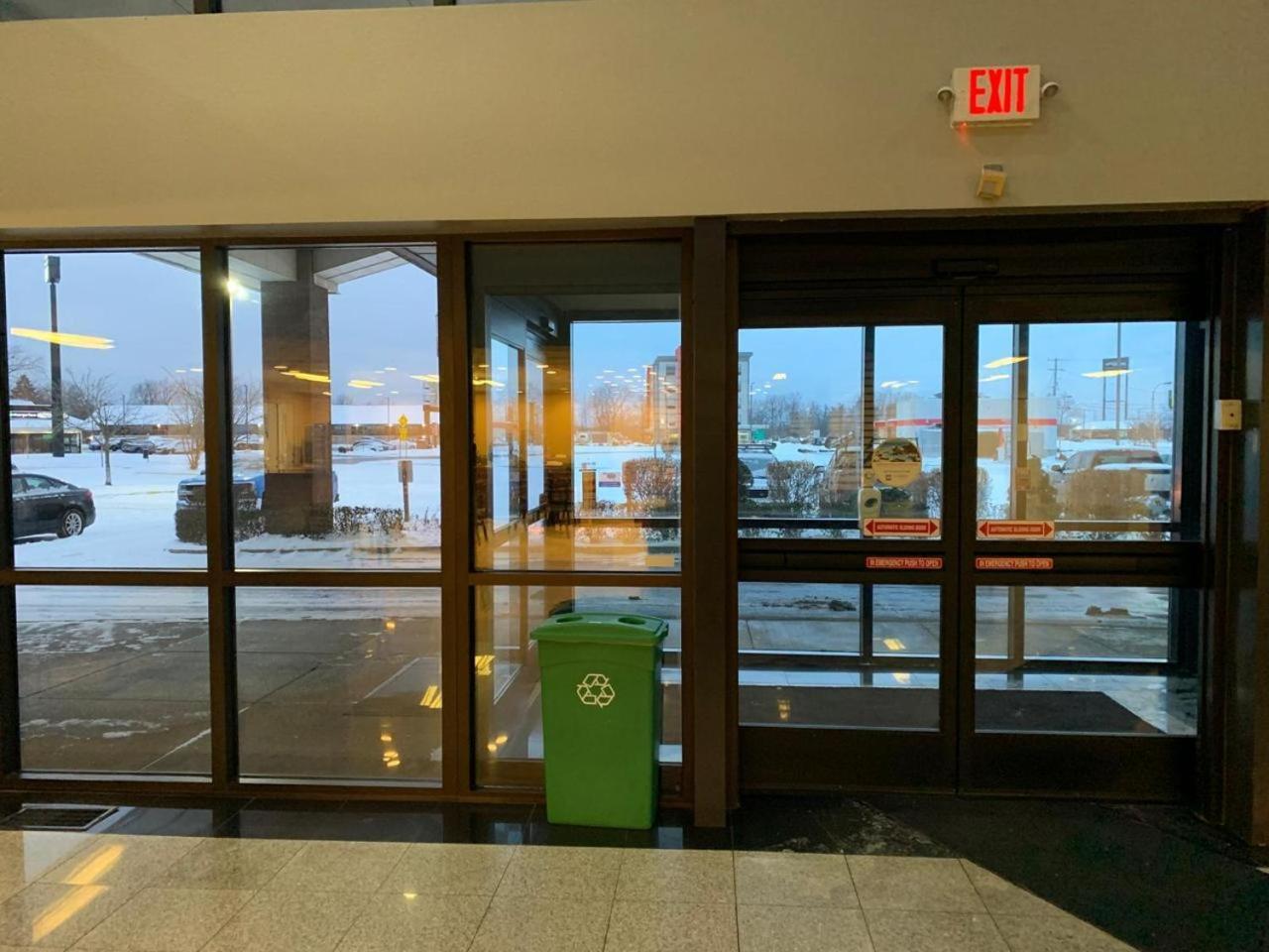 Clarion Inn I-94 Near Expo Center Каламазу Екстериор снимка